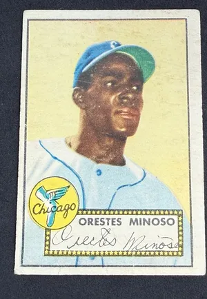 1952 Topps Minnie Minoso with visibly off-center borders